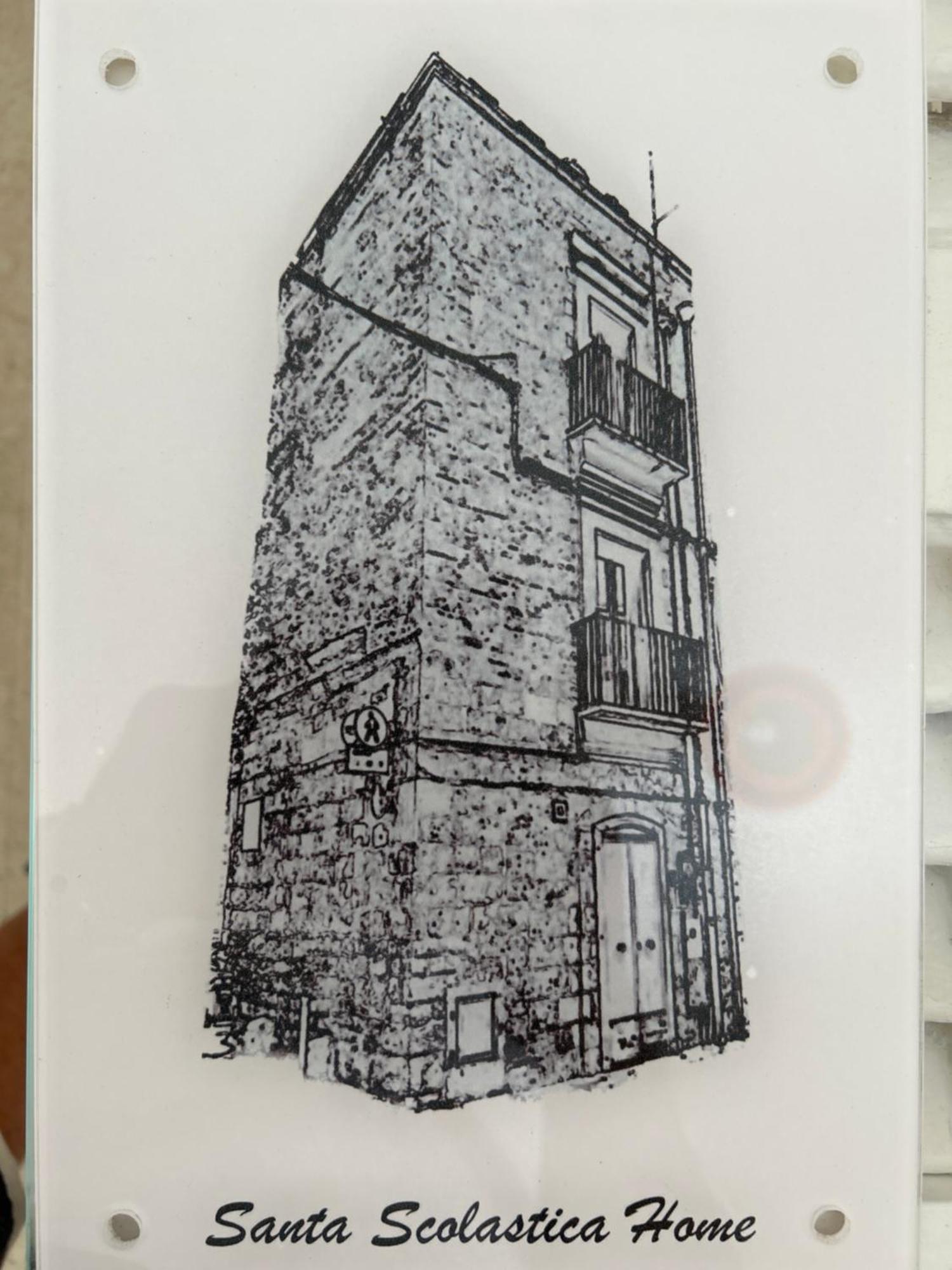 Santa Scolastica Home باري المظهر الخارجي الصورة
